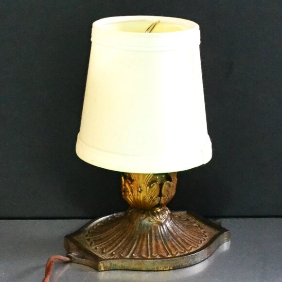 Small Accent Lamp Hollywood Regency Influence MCM Look Metal Decorative Works - Picture 5 of 11